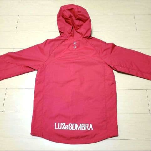 【新品未使用】ルースイソンブラ パーカー ピステ 赤 L トラスト ジャケット