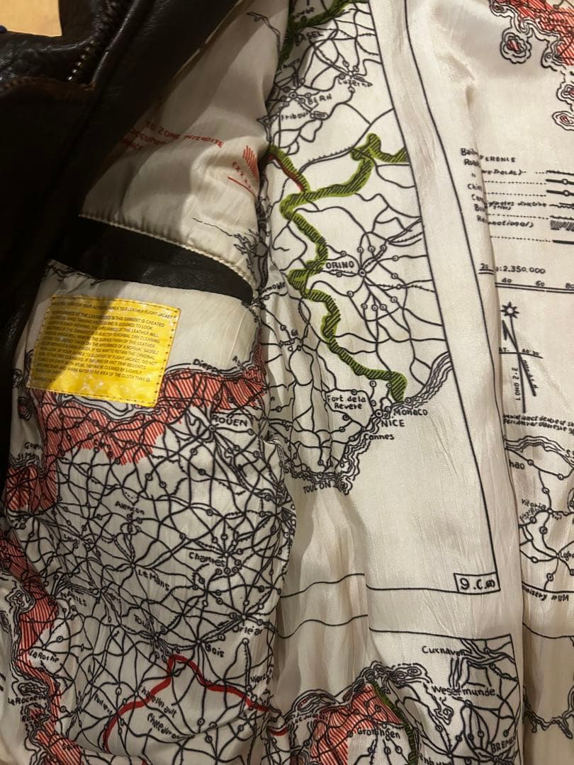 希少 AVIREX G-1 フライトジャケット 本革 地図柄 ボア付 人気 定番