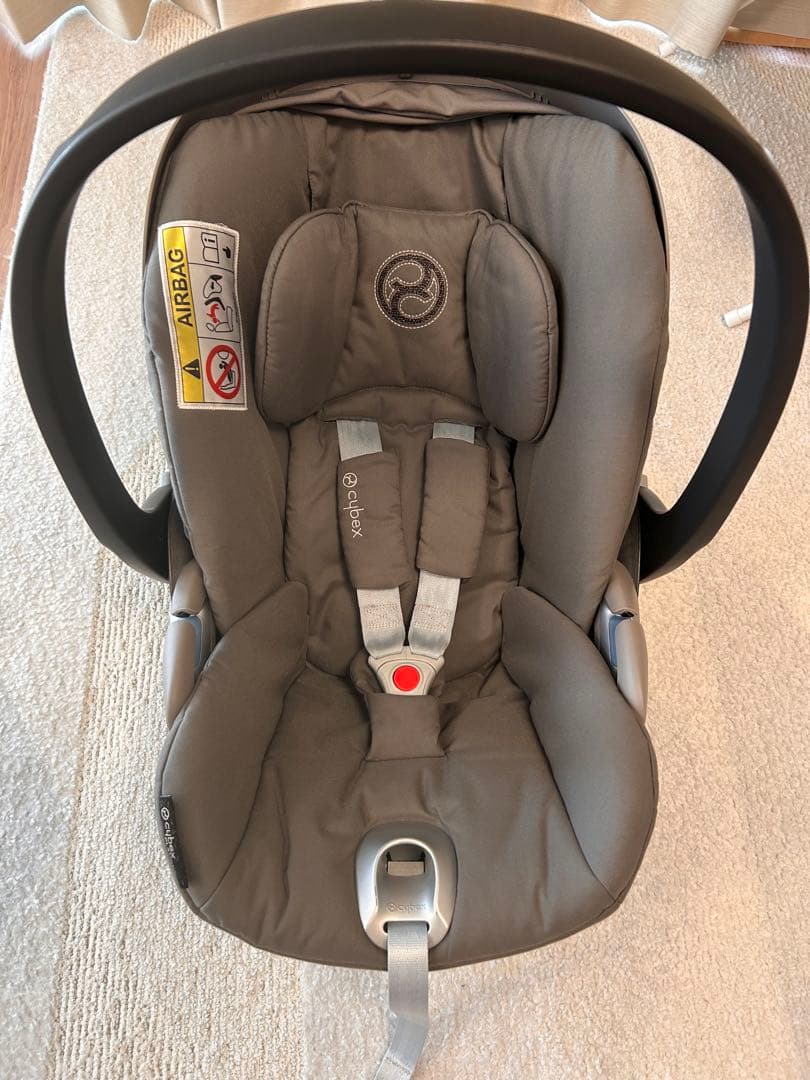 みい［手渡し限定］Cybex CLOUD Z I-SIZE ベースセット