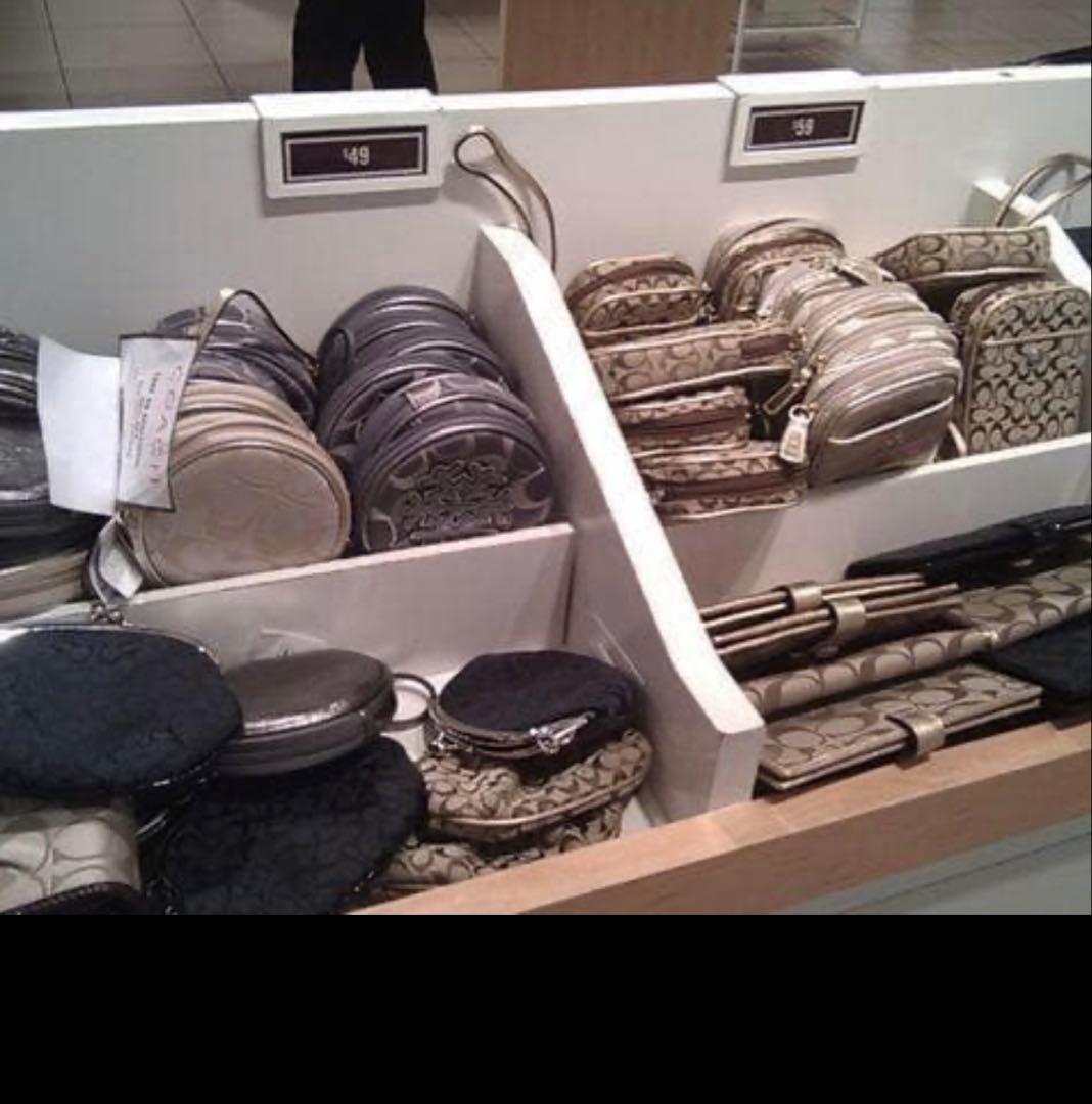 COACH ディズニーコラボ ミッキー ホリデープリント ラウンドジップ長財布