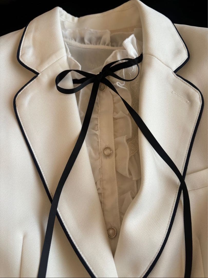 極美品repipiarmario卒服Mフォーマルセット卒業式レピピ卒服ブラウス付
