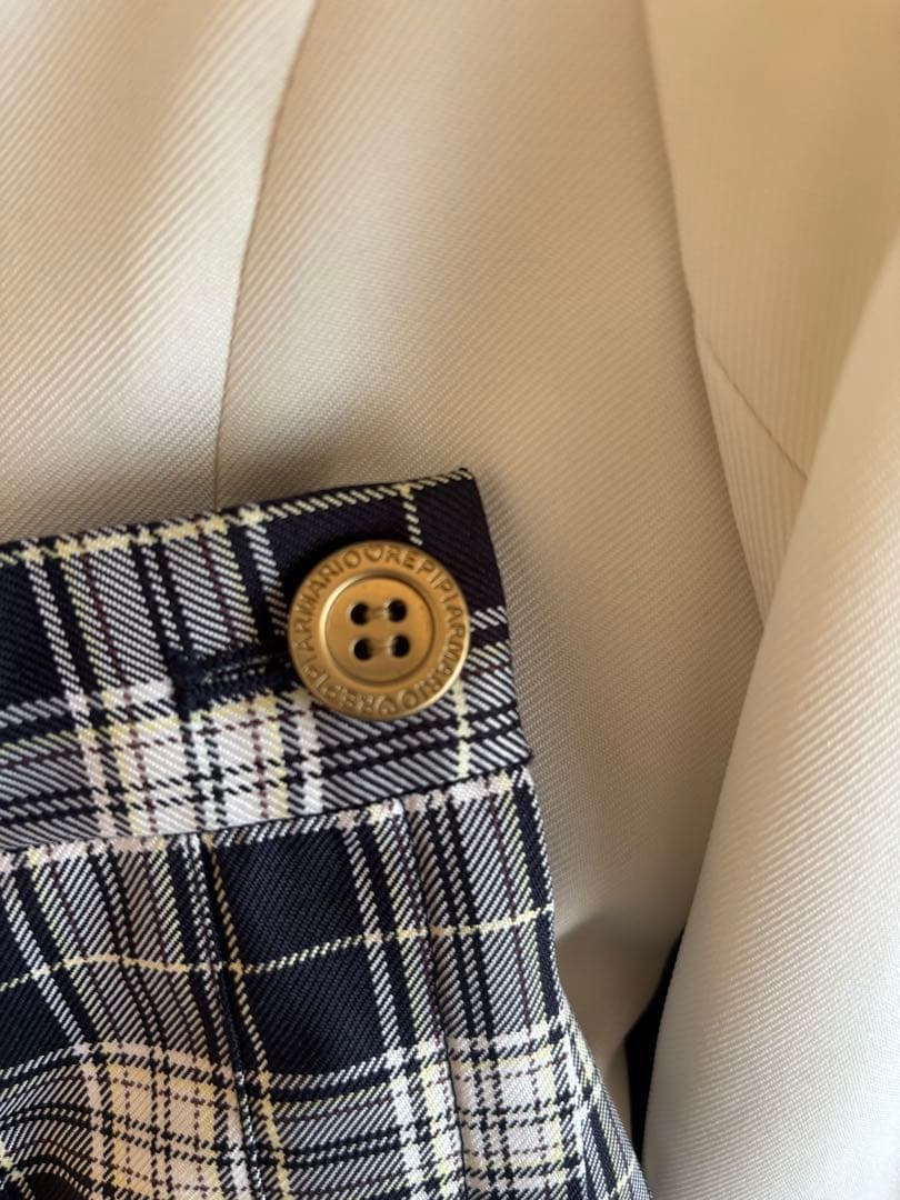 極美品repipiarmario卒服Mフォーマルセット卒業式レピピ卒服ブラウス付