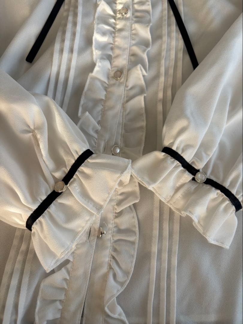 極美品repipiarmario卒服Mフォーマルセット卒業式レピピ卒服ブラウス付