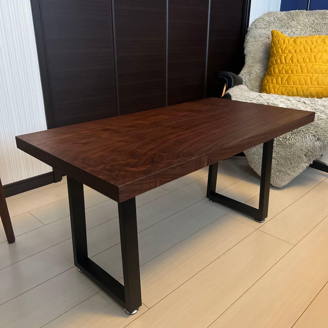 贅沢品☆ウォールナット無垢材 1枚板ローテーブル 黒スチール脚 アジャスター付き
