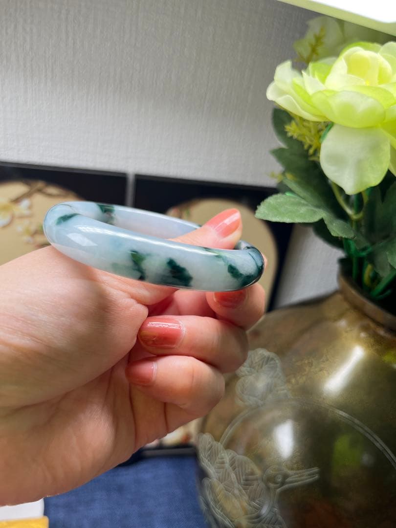 高級品❣️天然A貨翡翠　トロトロ、浮かぶ藍花柄付き氷種翡翠バングル　鑑定書付き