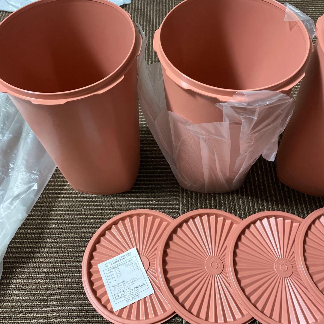 Tupperware保存容器4個セット、クイーンデコレーター