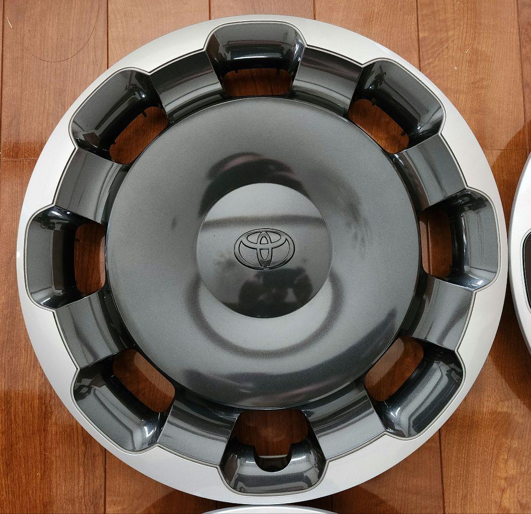 新型シエンタZグレード　ホイールキャップ4枚セット