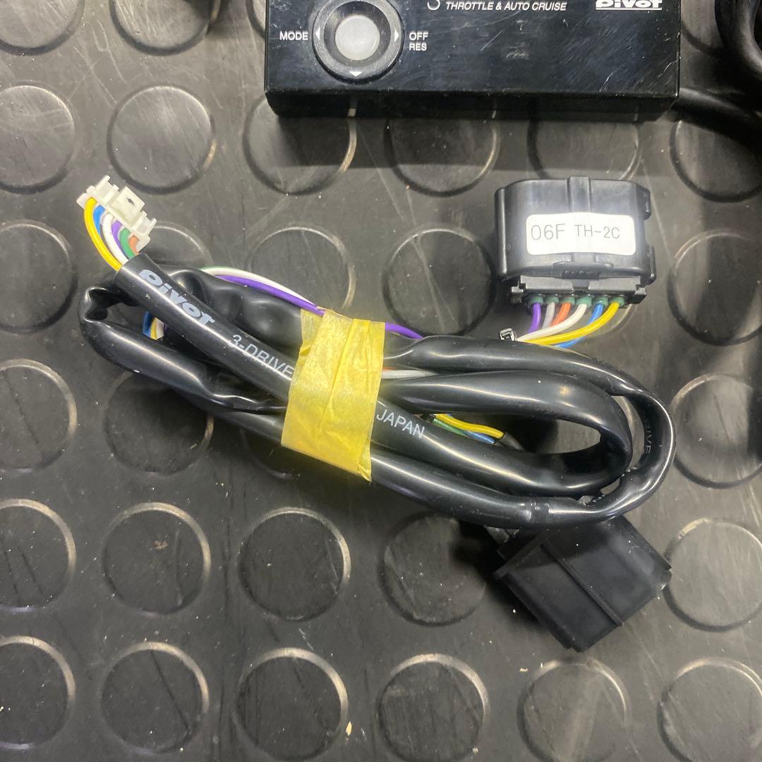 PIVOT 3 drive α スロットルコントローラー