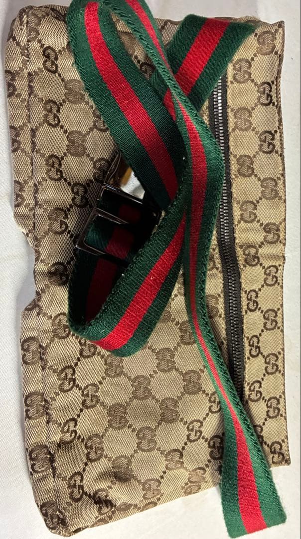 ぺ*ん様 Gucci GGキャンバス ショルダーバッグ