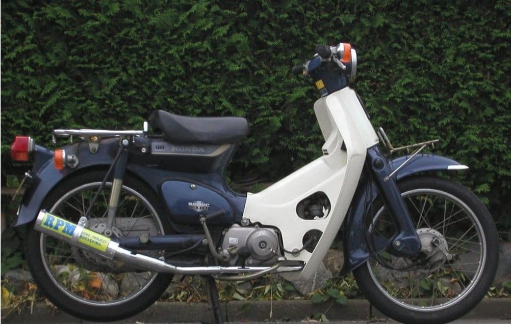 スーパーカブ　マフラー　RPM