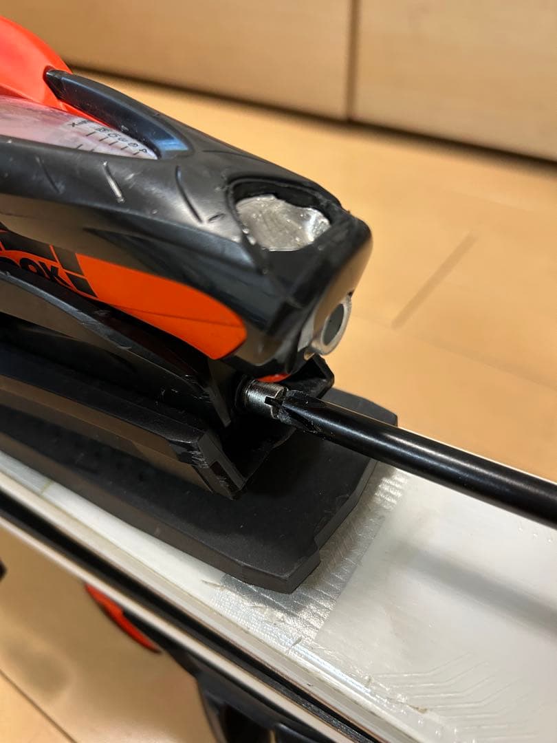 24-25ロシニョールSuperVirage VIII tech166 プレート