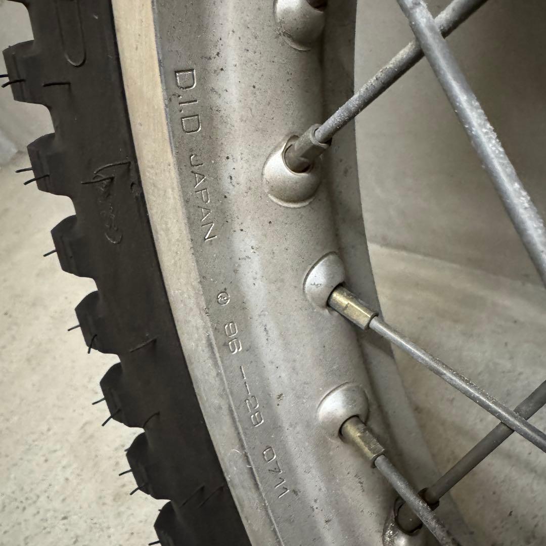 ken17出品YAMAHA SR400前輪分