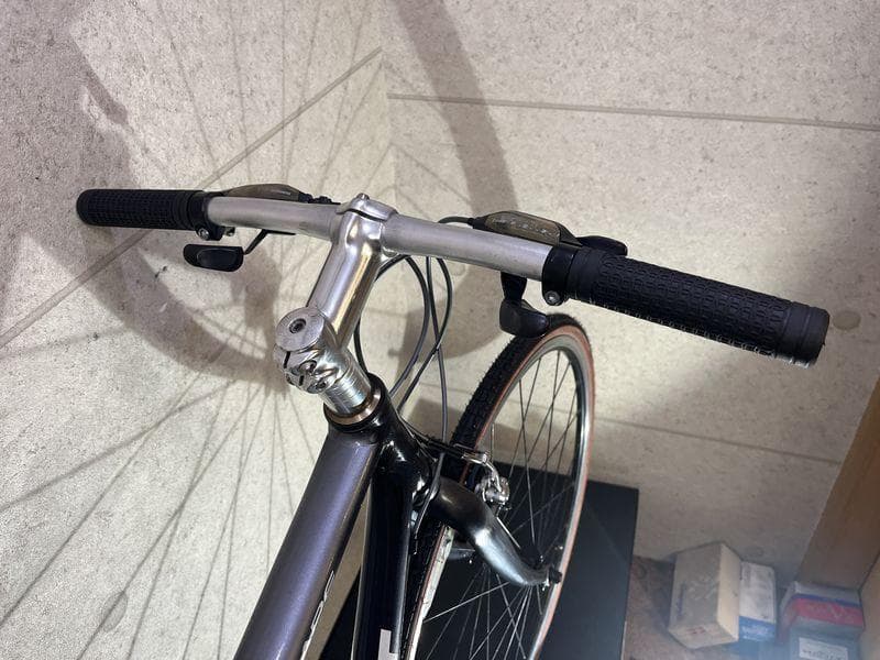 GIANT ESCAPE R3 クロスバイク sizeS　グレーカラー