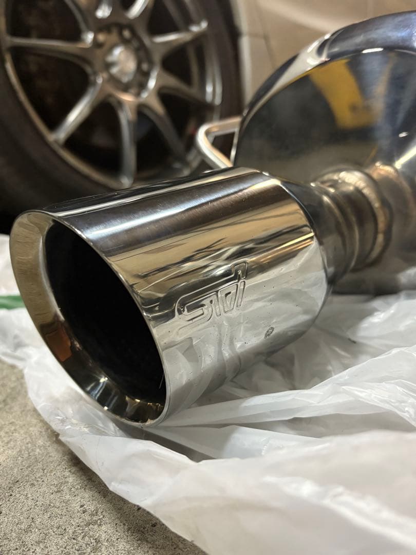 レヴォーグ　STIパフォーマンスマフラー　リアピースのみ