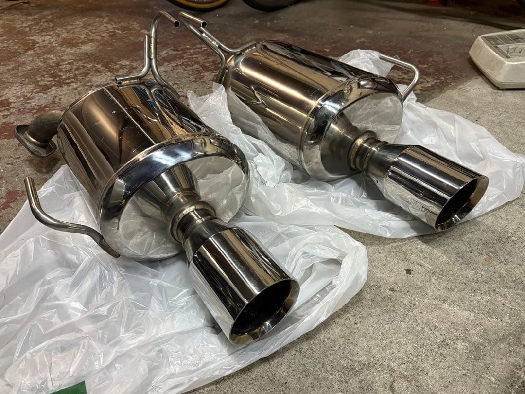 レヴォーグ　STIパフォーマンスマフラー　リアピースのみ