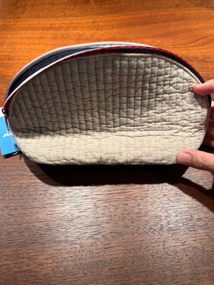 ファミリア　ピオヌンナル　ポーチ