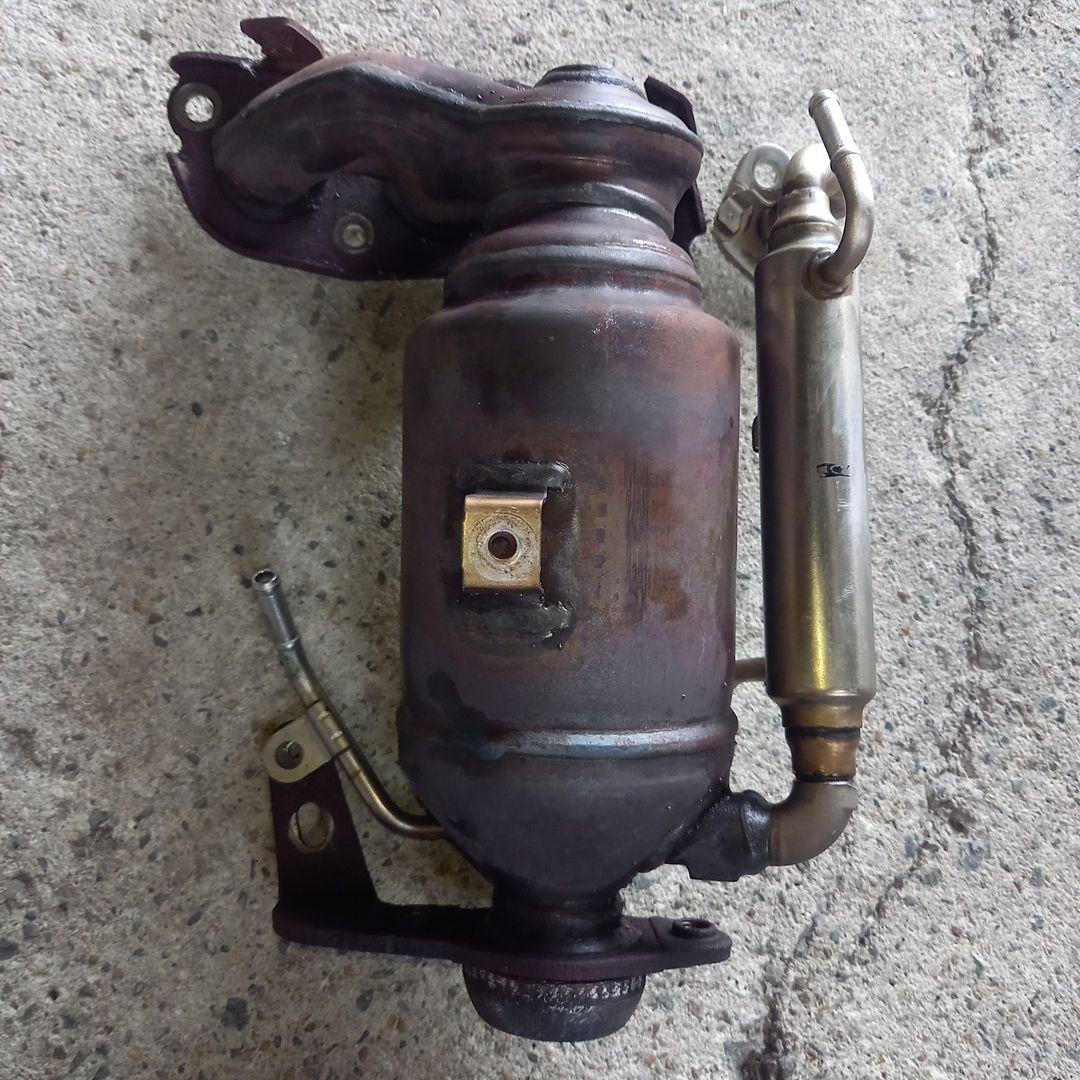 美品　タントカスタム　LA600S　触媒　エキマニ　キャタライザー　KF