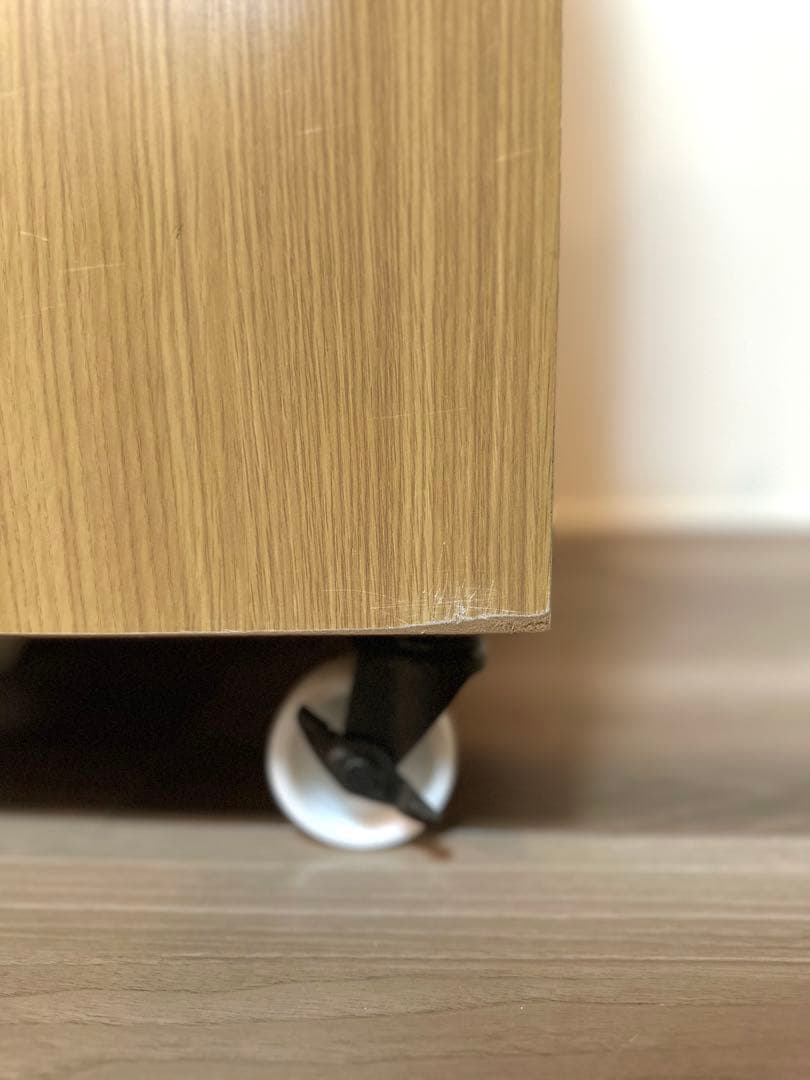 【モモコ】食器棚 ナチュラルウッド(キャスター付き)