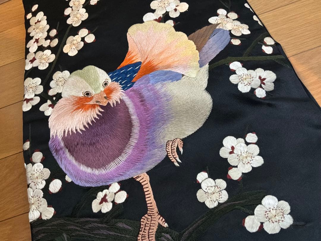 【極美品】正絹 名古屋帯 高級刺繍 梅に鳥 黒地 落款あり 長尺 上品　上質