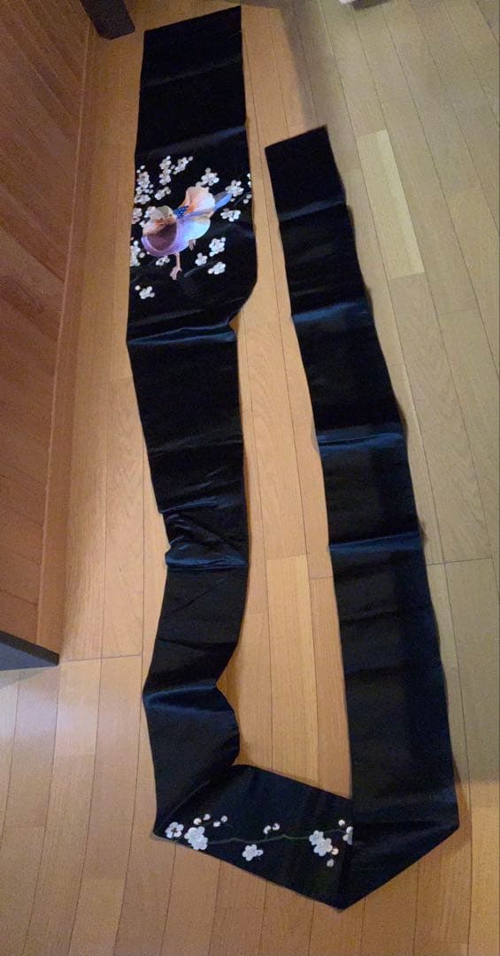 【極美品】正絹 名古屋帯 高級刺繍 梅に鳥 黒地 落款あり 長尺 上品　上質