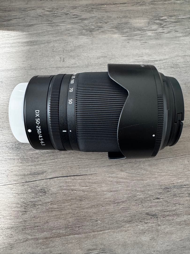 Nikon DX 50-250mm f/4.5-6.3 ズームレンズ