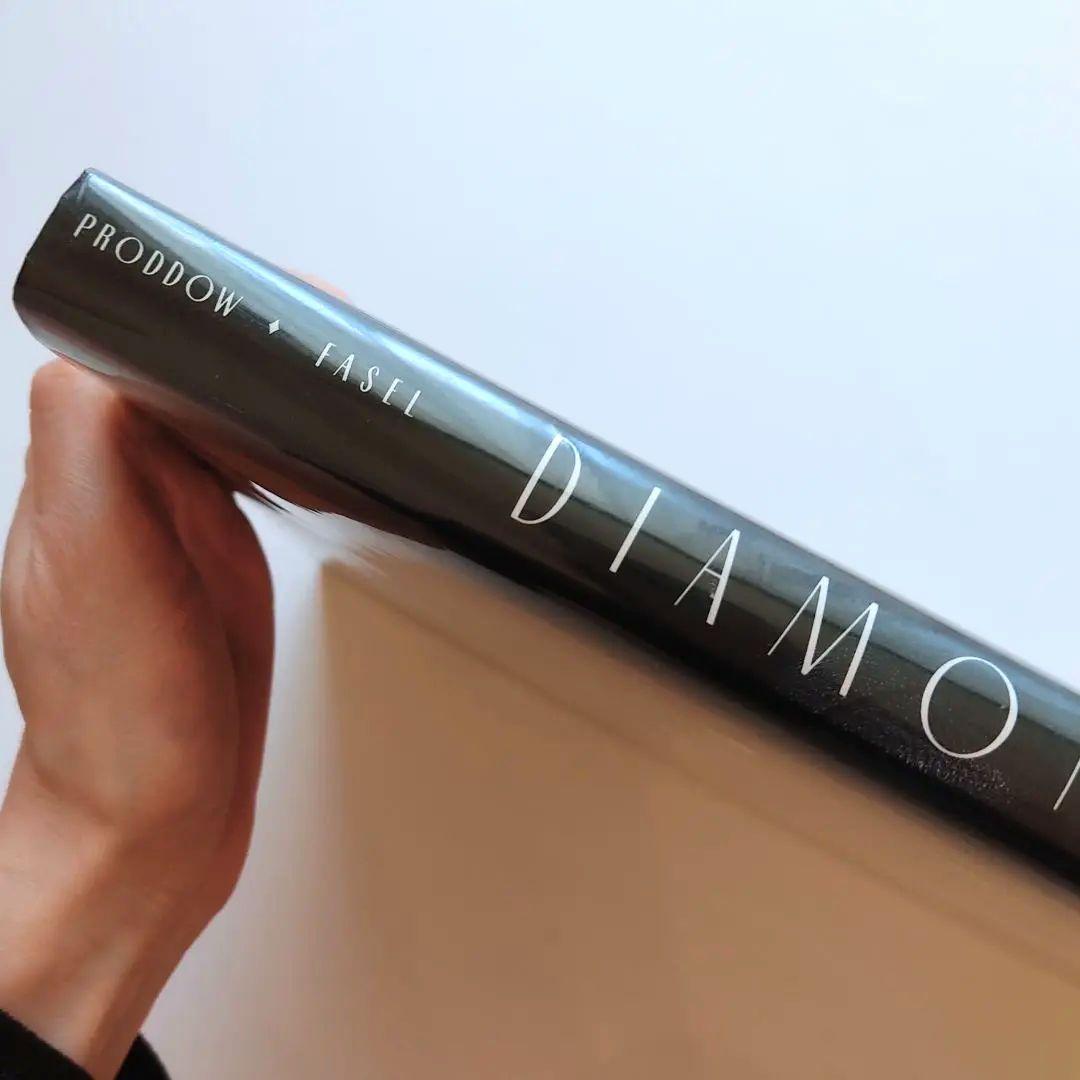 盗難された仏の国宝掲載DIAMONDS A CENTURY OF SPECTA