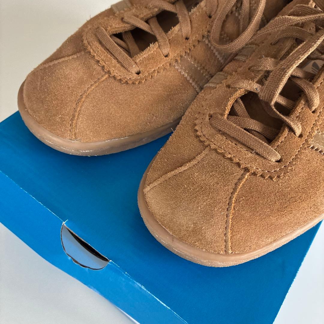 アディダス　タバコ　tobbacco 24.5 美品