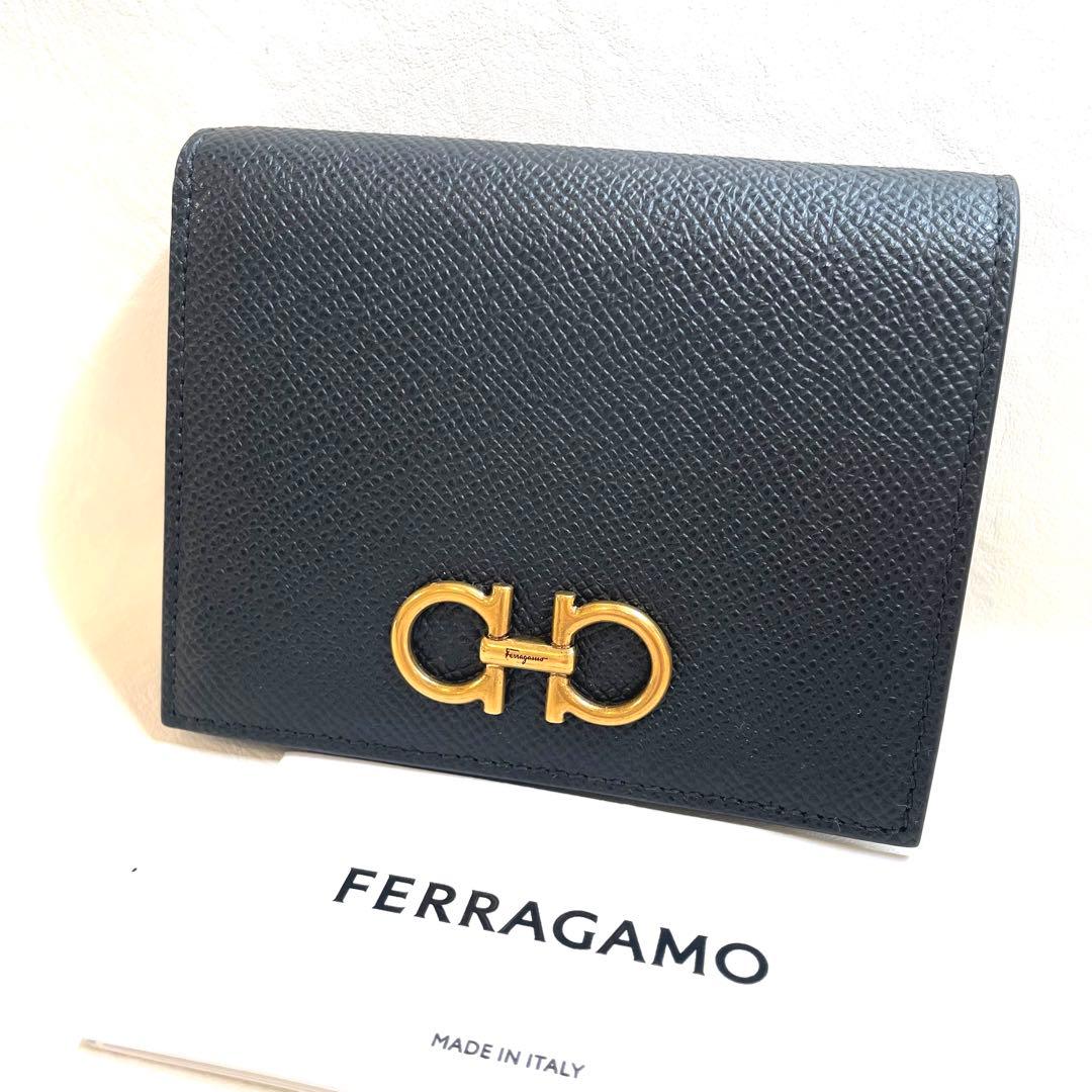 未使用　極美品　フェラガモ　折り財布　二つ折り財布　ガンチーニ　黒　ゴールド　革