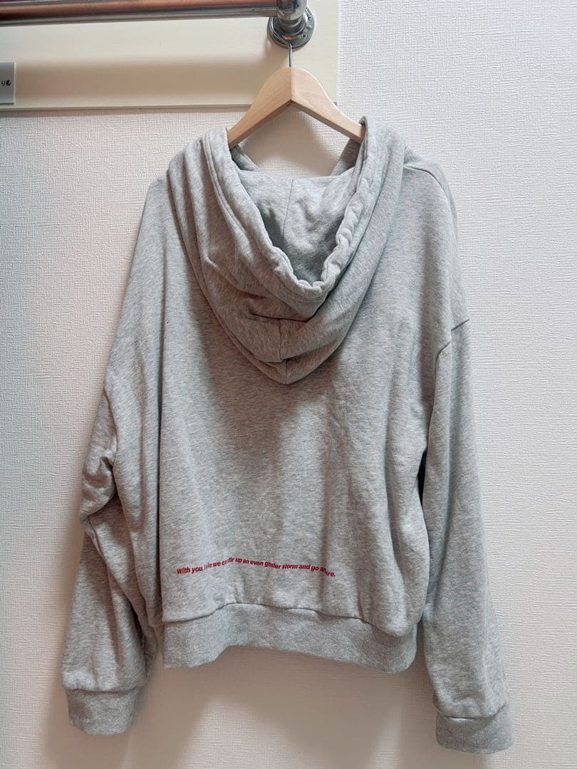 なにわ男子 VOYAGE 刺繍フード付きパーカー グレー