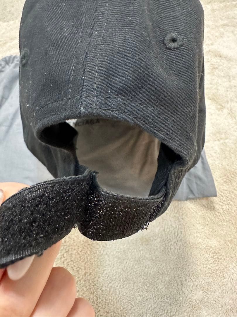 バレンシアガ　キャップ