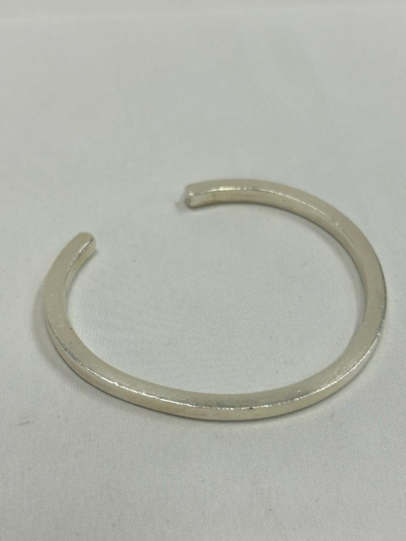 ★新品★ バングル カレンシルバー ブレスレット【匿名配送】ポーチ、クロス付き