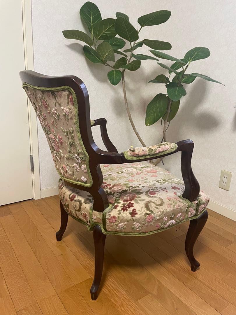 Keiko　マルニ　アンティーク アームチェア