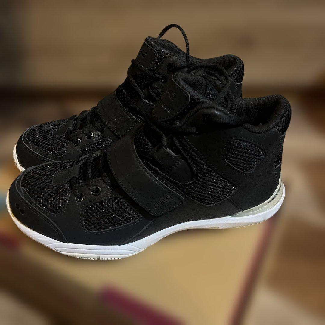 新品　ryka ライカ テナシティー ダンス エクササイズシューズ　23.5cm