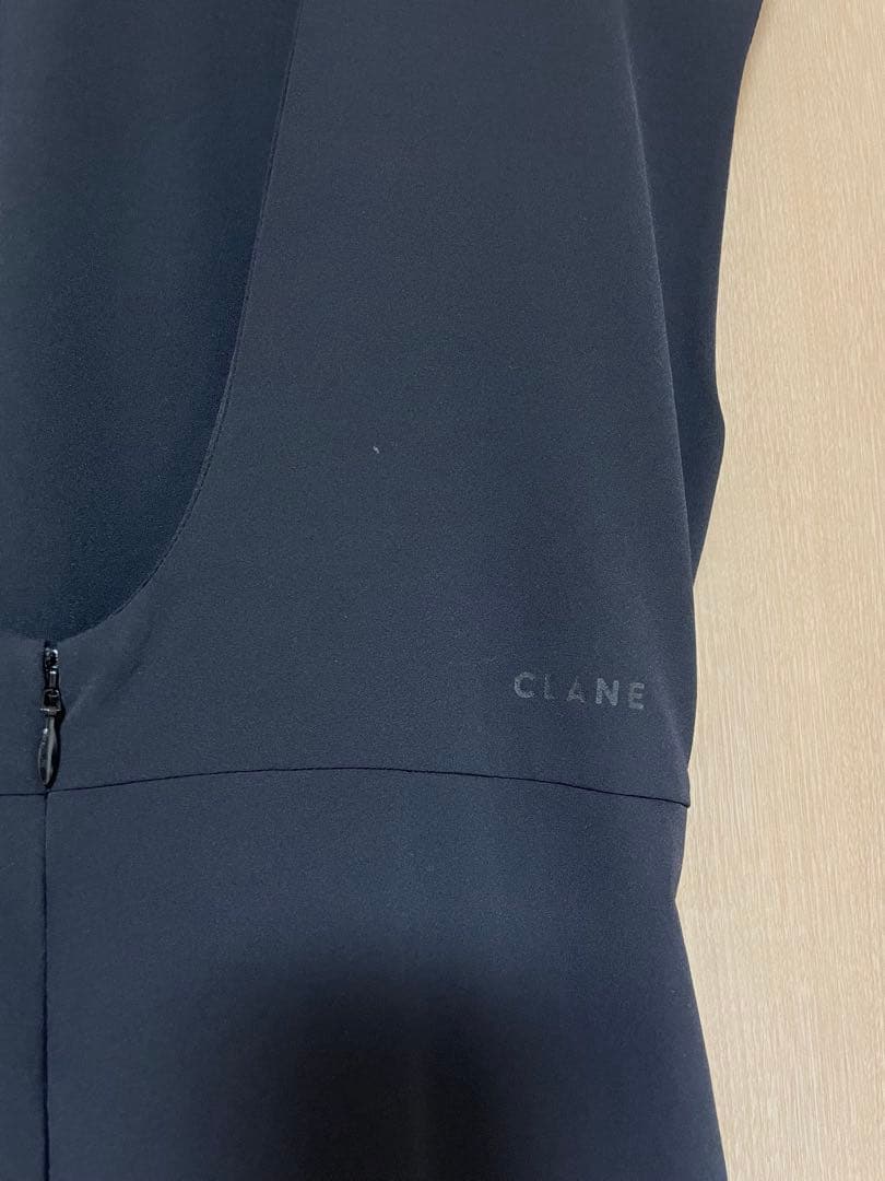 バックオープンラッシュガードオールインワン