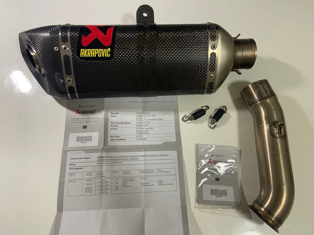 KTM DUKE RC 125 250 390 AKRAPOVICマフラー