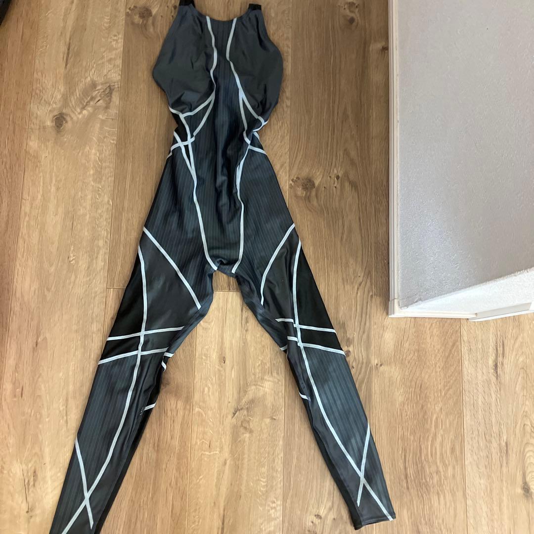 スポーツ用水着 Sサイズ ブラックストライプ