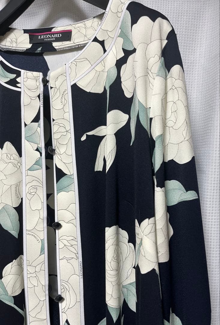 レオナール総柄カンカンカーディガン