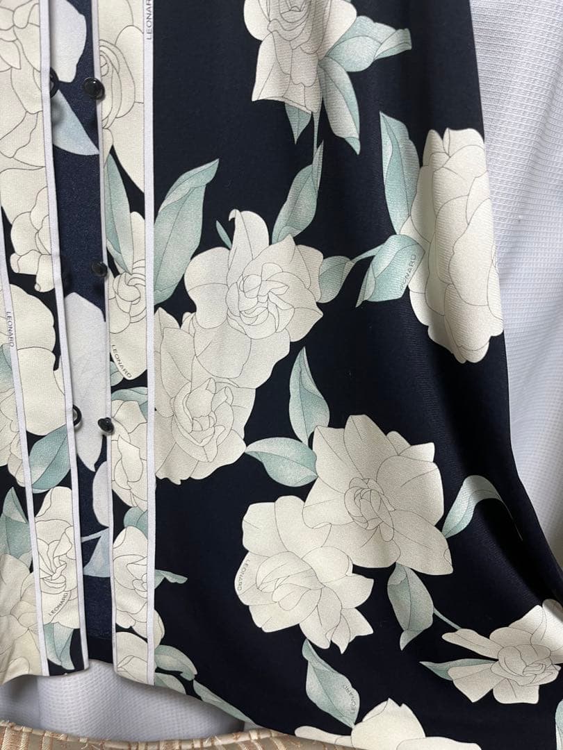 レオナール総柄カンカンカーディガン