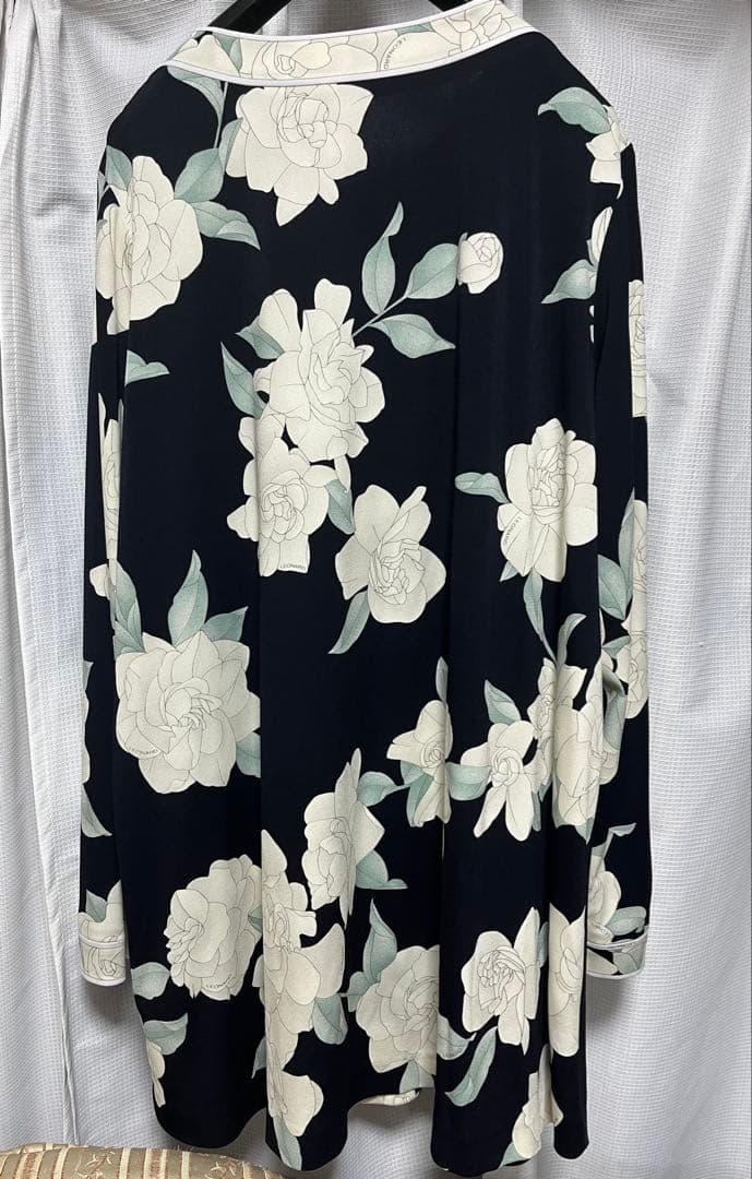 レオナール総柄カンカンカーディガン