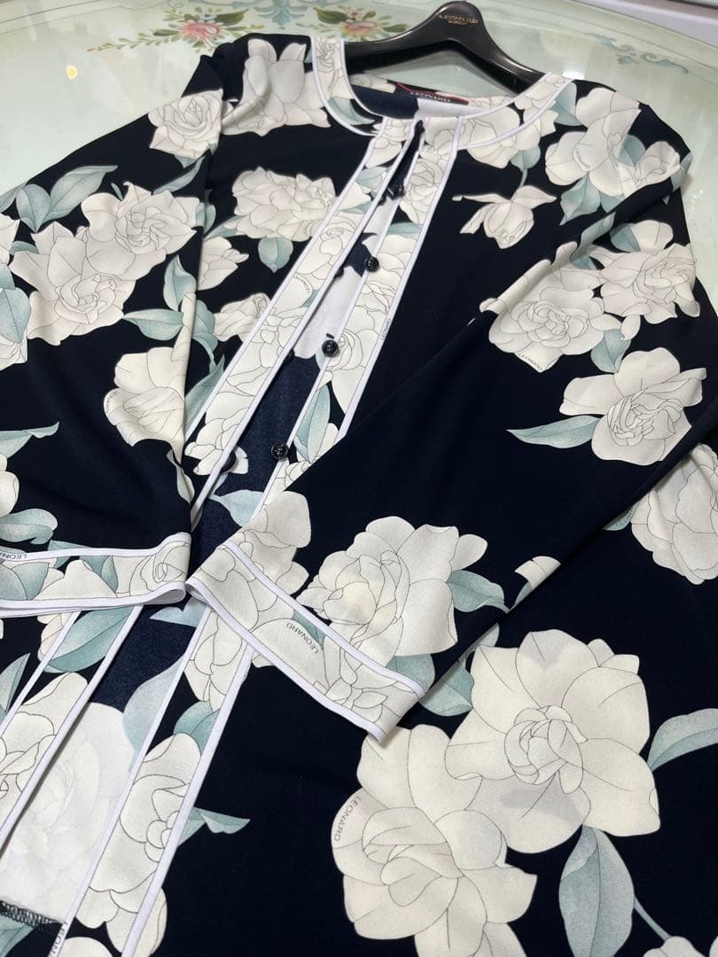 レオナール総柄カンカンカーディガン