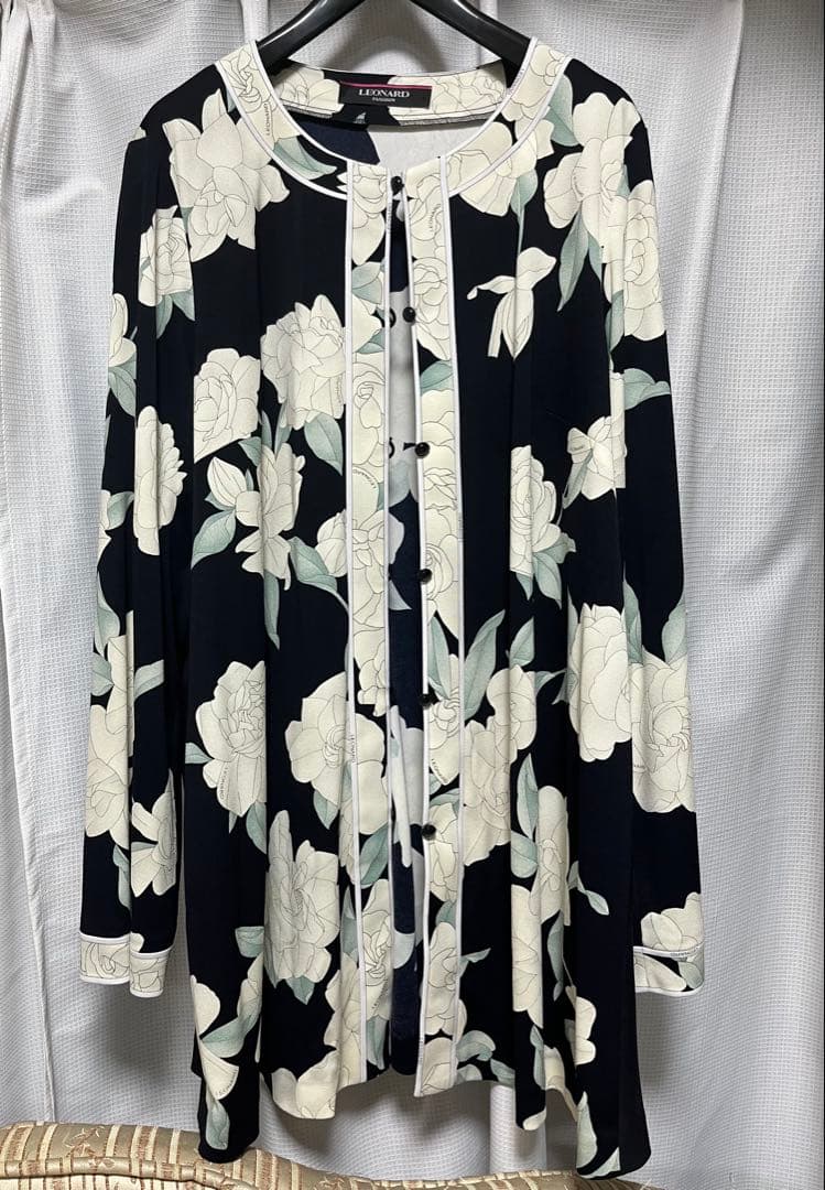 レオナール総柄カンカンカーディガン