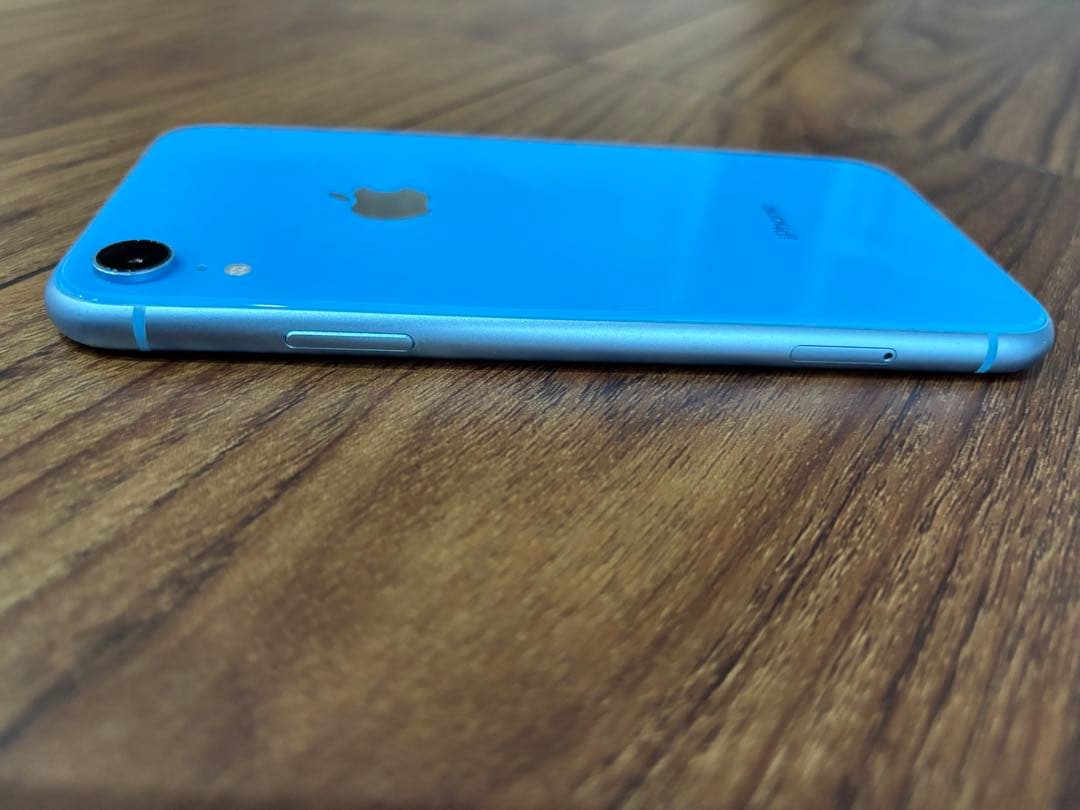 【美品】Apple／iPhoneXR／64GB／ブルー／SIMロックあり