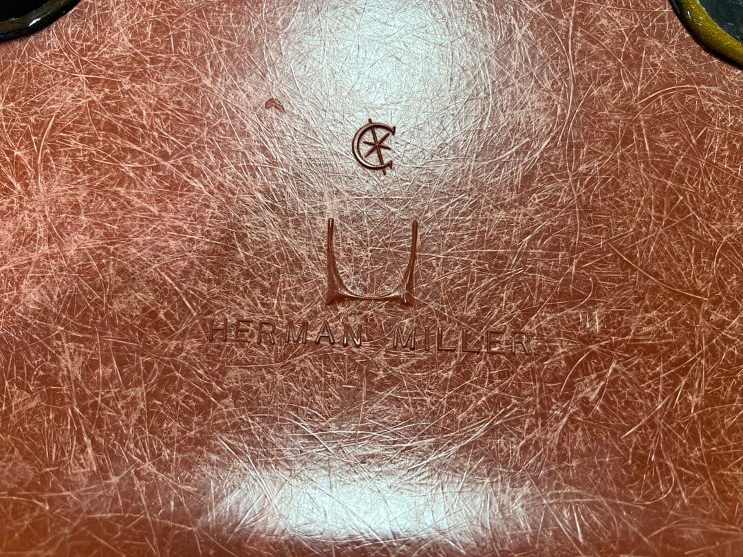 ハーマンミラー シェルチェア　座面のみ　希少色テラコッタ　レアカラー