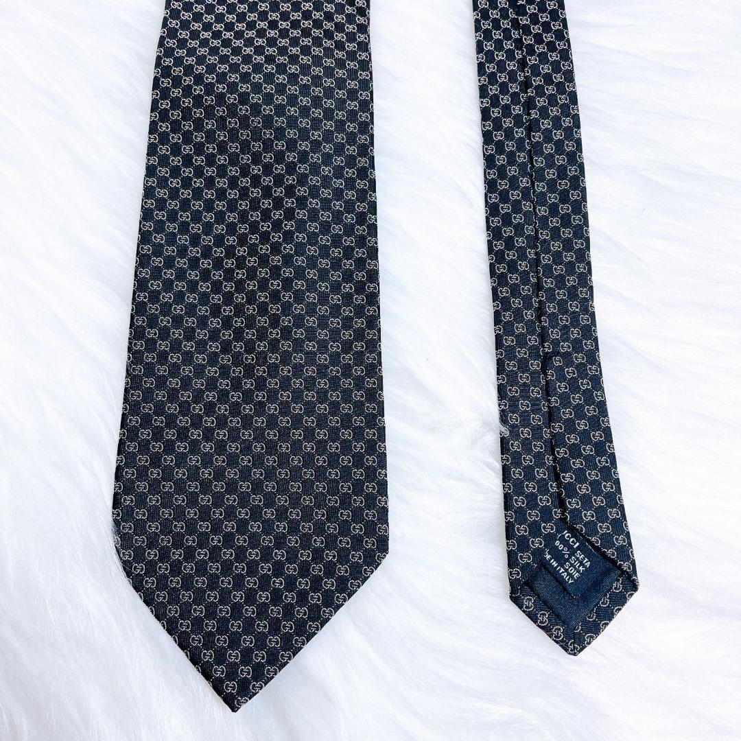 極美品⭐️　GUCCI　グッチ　 ネイビー シルク100 ネクタイ GGパターン