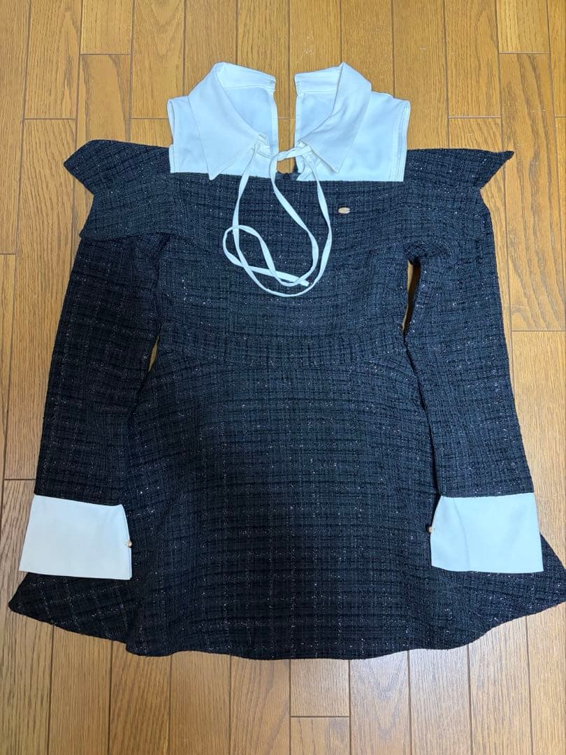 Randy ツイードショルダーカットフレアミニワンピース