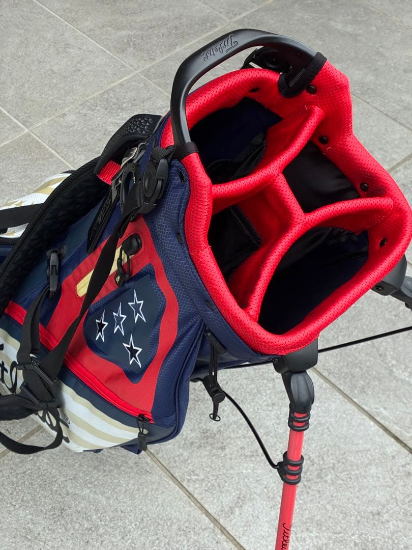 Titleist キャディバッグ 　　　ネイビー/レッド、スタンド式