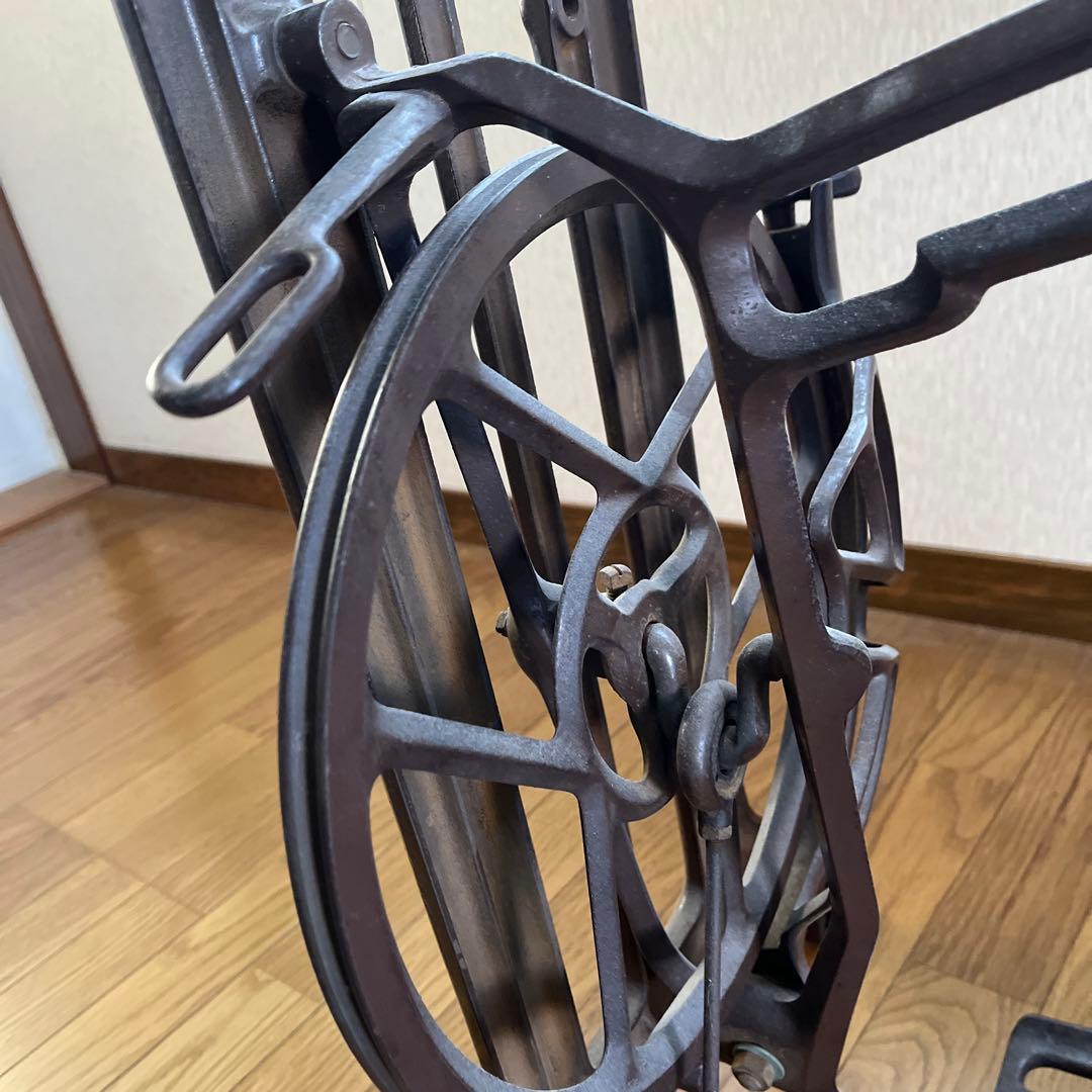 TOYOTAミシンの脚　ＤＩＹでテーブルの脚に！