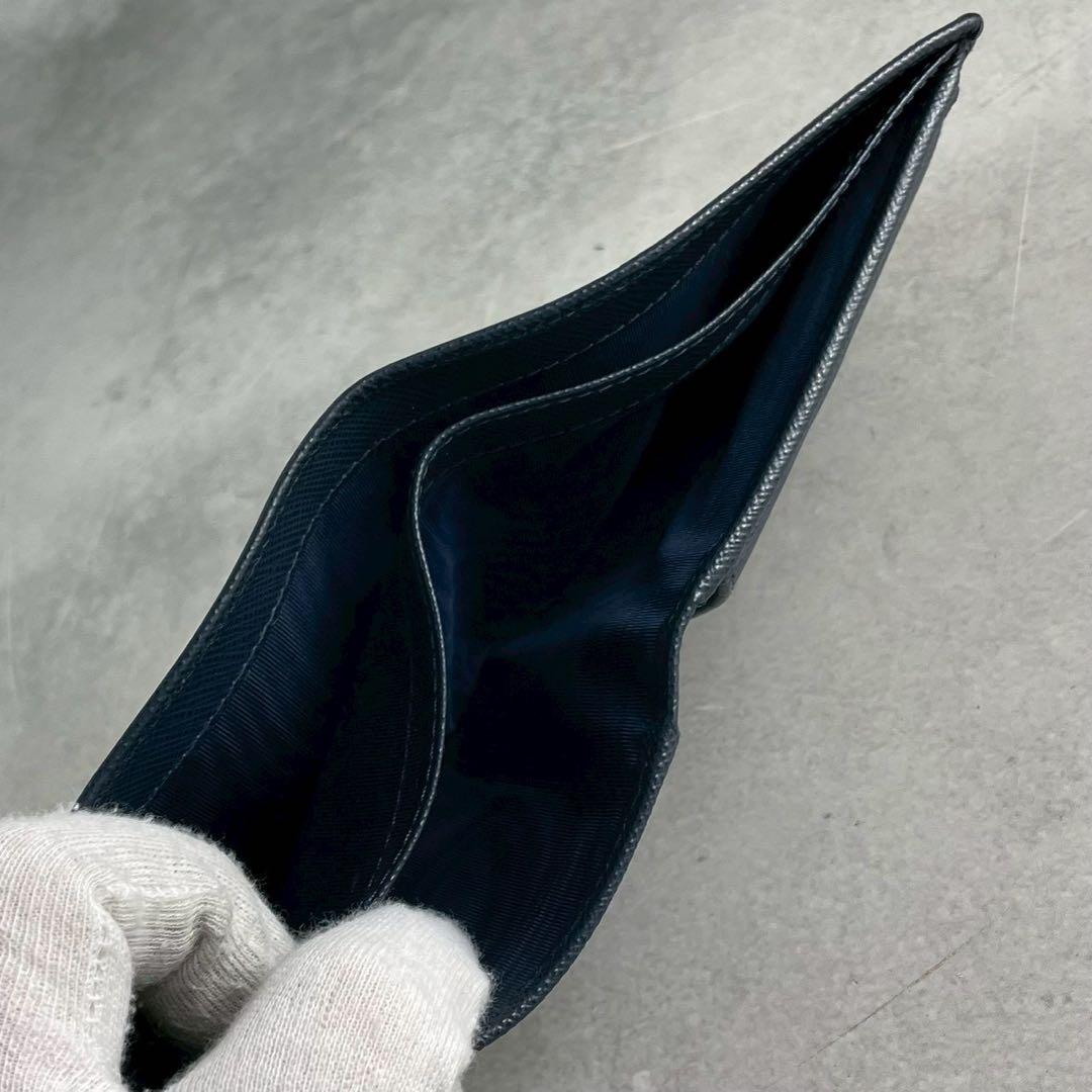 【極美品 人気色】PRADA 折り財布 三角ロゴ サフィアーノ レザー 紺色