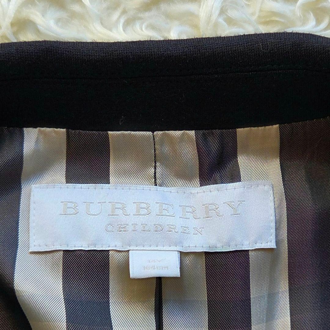 user_fdedc5b2様美品✨バーバリ－　黒ジャケット　ノバチェック160