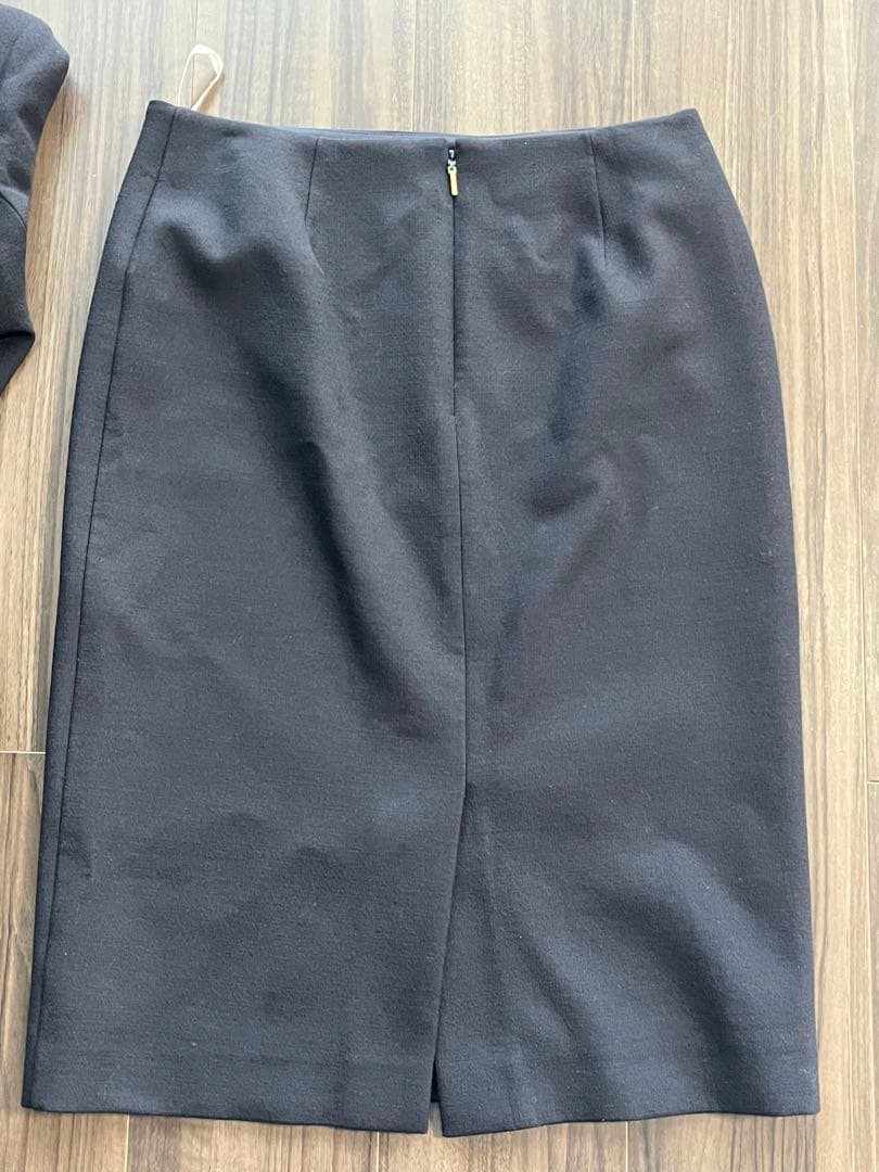 美品　EPOCA ネイビースカートスーツ　濃紺